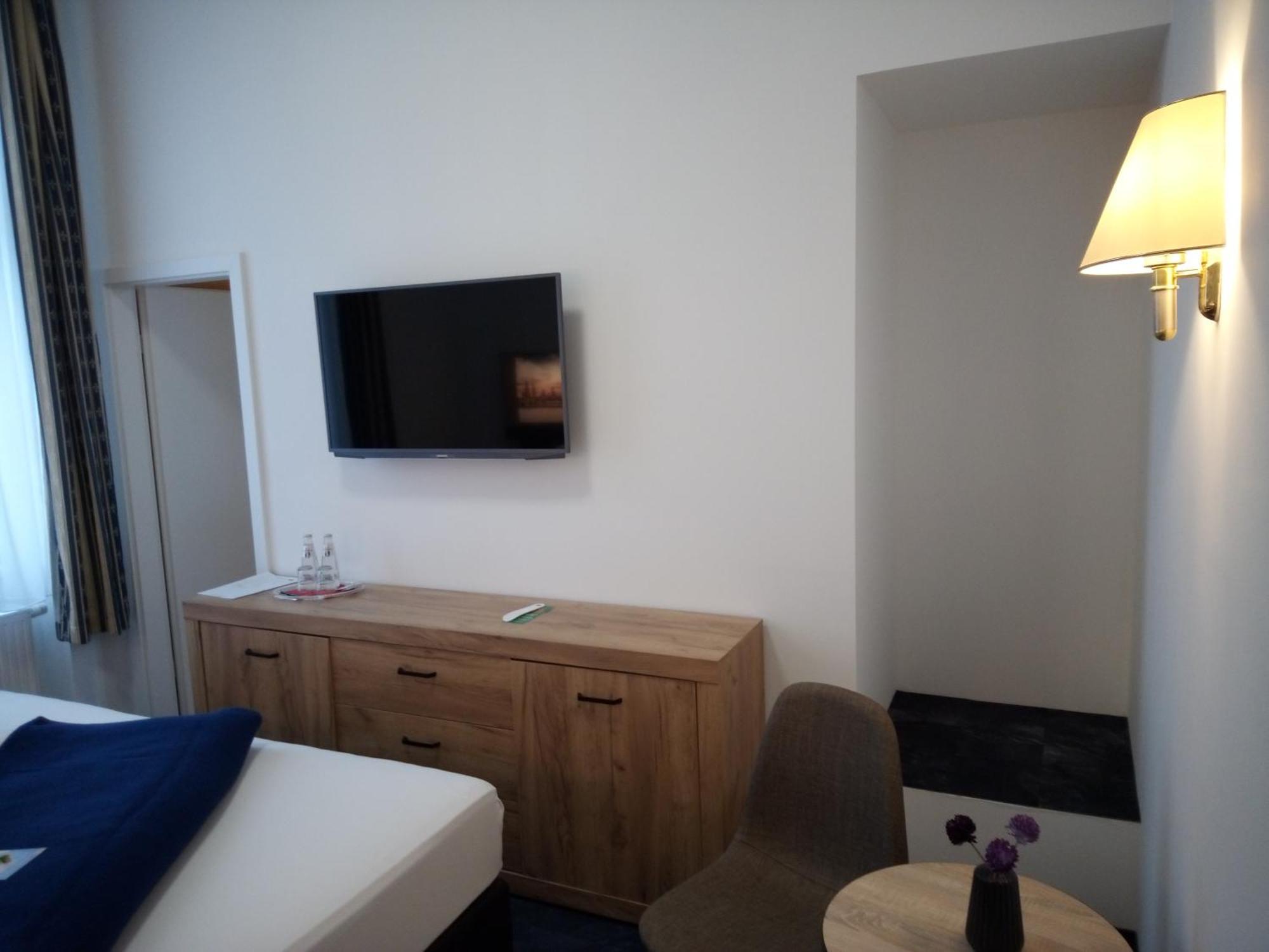 Hotel Zur Kulturweberei Finsterwalde Oda fotoğraf