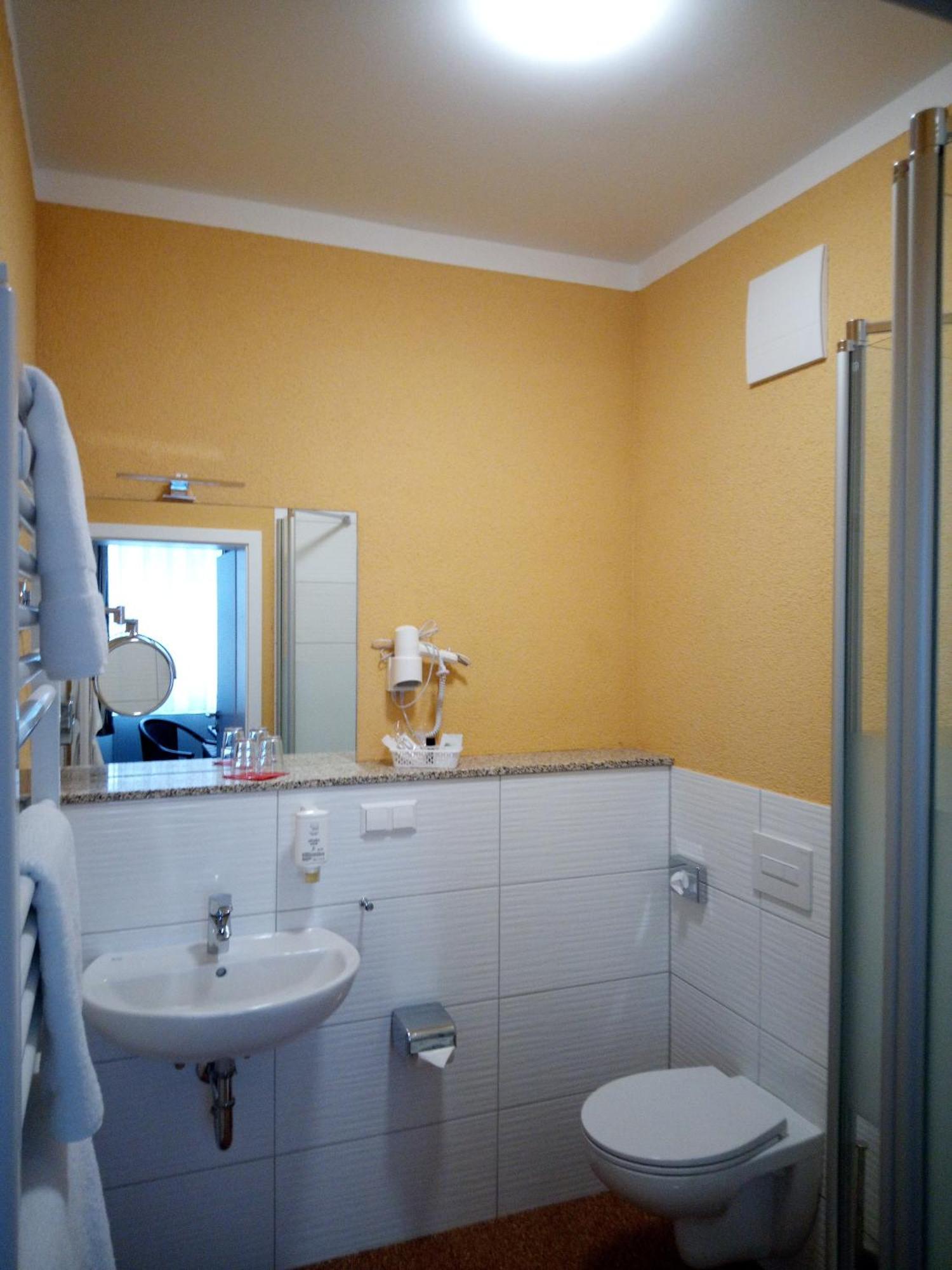 Hotel Zur Kulturweberei Finsterwalde Oda fotoğraf