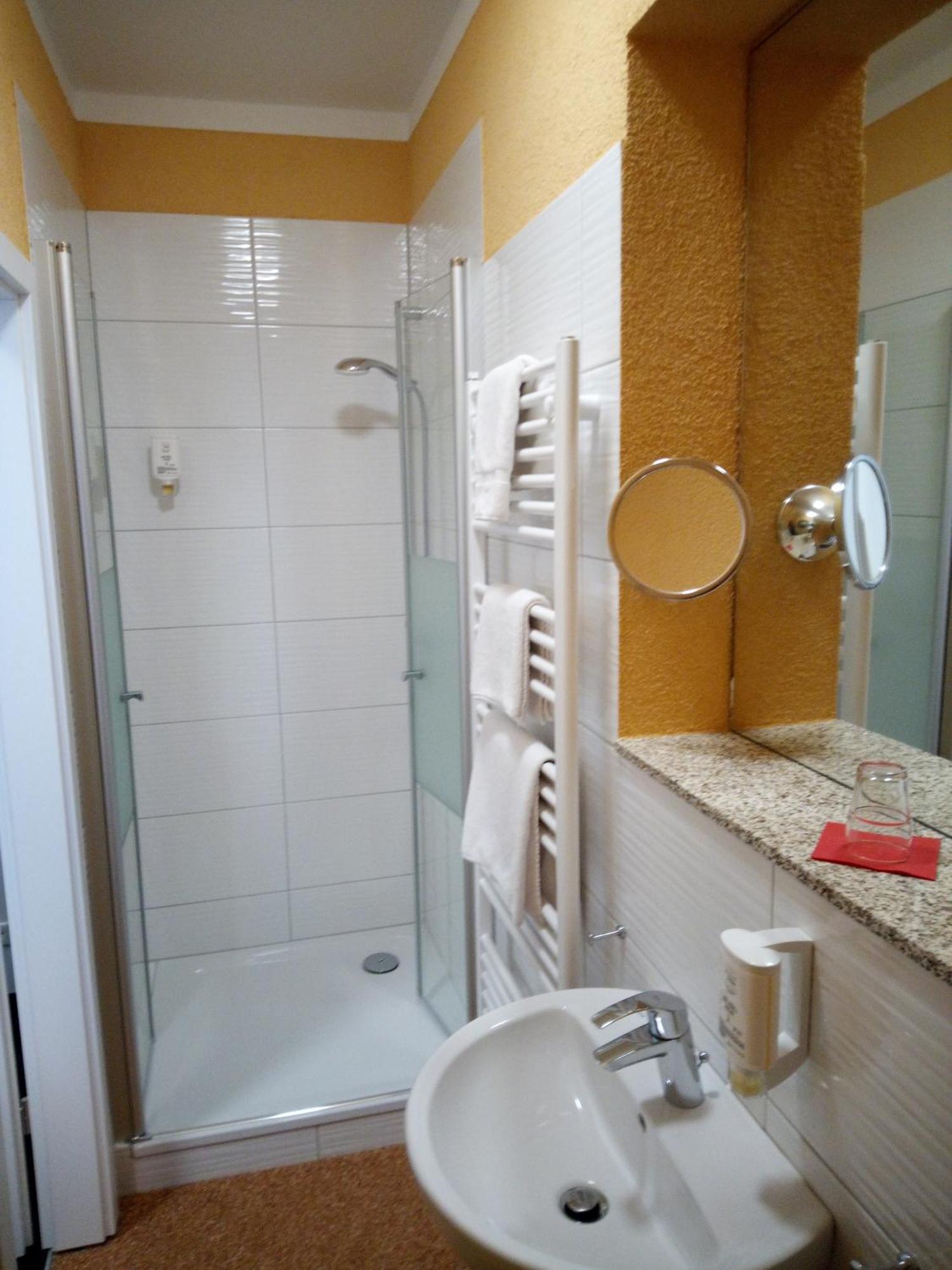 Hotel Zur Kulturweberei Finsterwalde Oda fotoğraf