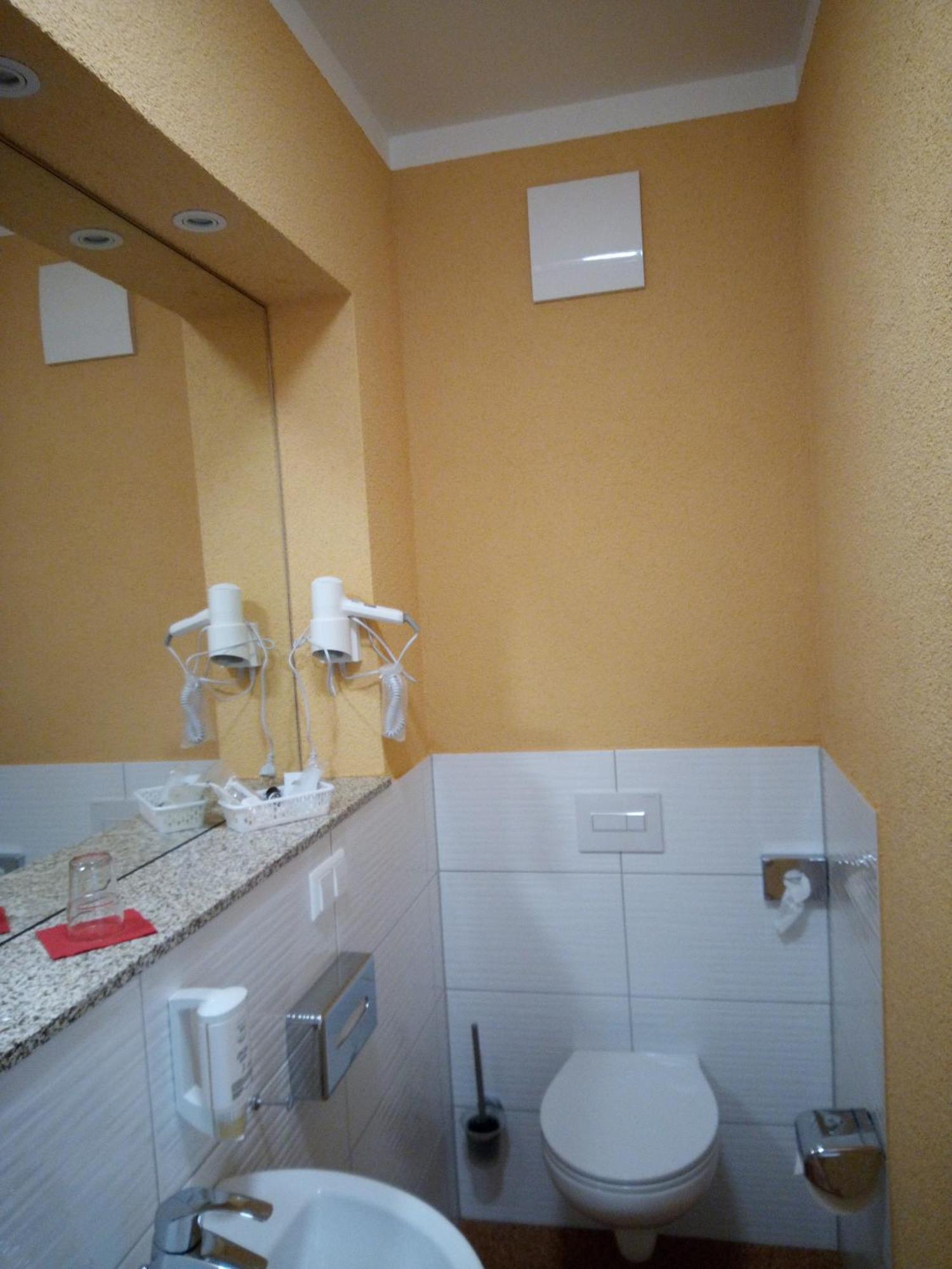 Hotel Zur Kulturweberei Finsterwalde Oda fotoğraf